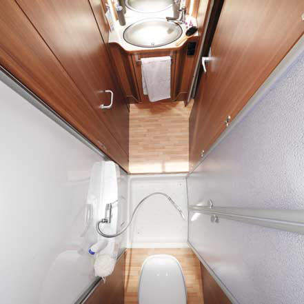 lmc maestro 2016 caravan nieuw badkamer lmc maestro 2016 caravan nieuw badkamer